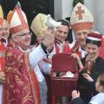 Photo Gallery: Dubrovnik Celebrates Candlemass 9 St. Blaise Day Kandelora 9