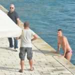 Jug players in a photo session with super model Lara Stone! 5 vogue-jug Lara Stone