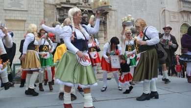 Carnival in Dubrovnik: Superheroes, solders and pirates came to the City! 1 ZUpski karnevo 2015