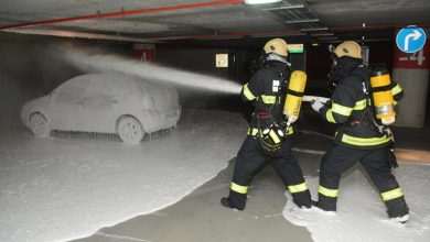 Firefighters extinguished the fire and saved the car! 4 Firemen