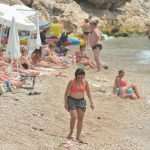 Photo Gallery: Sea invites you to go out and play! 1 Banje beach