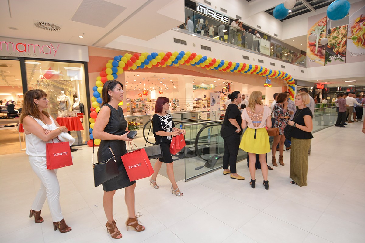 Sub City opened - crowded shopping mall is a new hit destination in  Dubrovnik