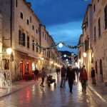 Photo Gallery: Santa Claus is Coming To Town! 7 stradun ukrasi 14