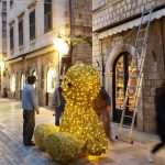 Photo Gallery: Santa Claus is Coming To Town! 12 stradun ukrasi 9