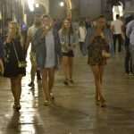 Night djir and English Soccer fans 15