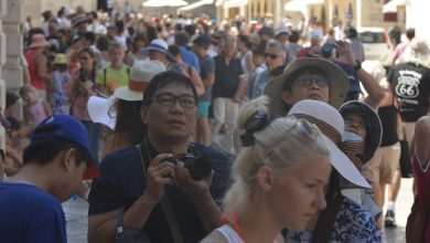 The Visitor Counter is On: Check Out How Many People Are Inside Old Town! 5 spica guzva turisti002