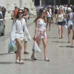 Hottest Photo Gallery in Town: A Day with Spider-Man, Selfie Sticks and Improvised Hats 26 spica069