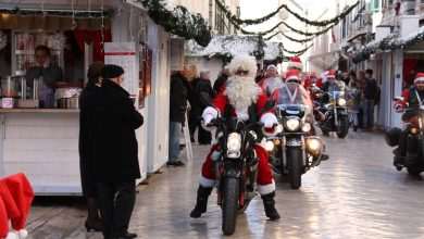 Photo Gallery: Big Santa Claus Bikers and Children Having Fun Together on Stradun 13 Moto Santas 31