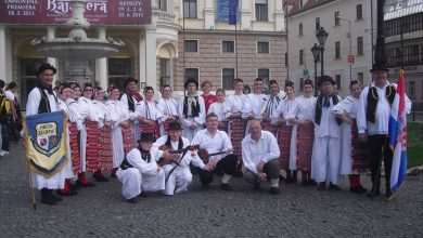 Folklore in Front od the St. Blaise Church This Sunday 47 DARDA KUD Stradun