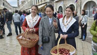 Video & Photo Gallery: Easter in Dubrovnik 1 Easter 8