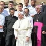 Jug CO Delegation Visited Pope Francis With Unique Gifts! 4 Jug Pope Francis 1
