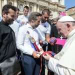 Jug CO Delegation Visited Pope Francis With Unique Gifts! 3 Jug Pope Francis 2
