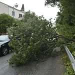 Video & Photo Gallery: Chaos on the Road(s) 2 Chaos on Roads Rain 2