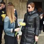 Photo Gallery: Why There Are so Many People With Daffodills Around? 10 Daffodills 10