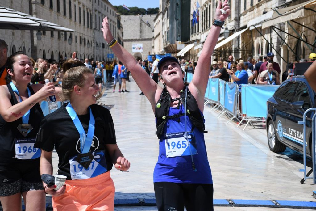 Du Motion: Runners' Days Dubrovnik Ahead 1 Du Motion 40