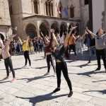 Video & Photo Gallery: We Love Flash Mobs Like These 6 Flash Mob 3V 6