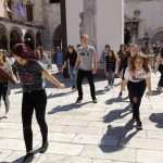 Video & Photo Gallery: We Love Flash Mobs Like These 7 Flash Mob 3V 7