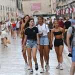 Old Town Exudes Splendid Summer Vibes 14 Stradun đir
