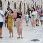 The Streets of the Old Town are Full Once Again 40 Stradun đir