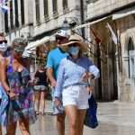 Not Even the Boiling Weather Stopped the Everyday Stradun Mingling 2 dir 1