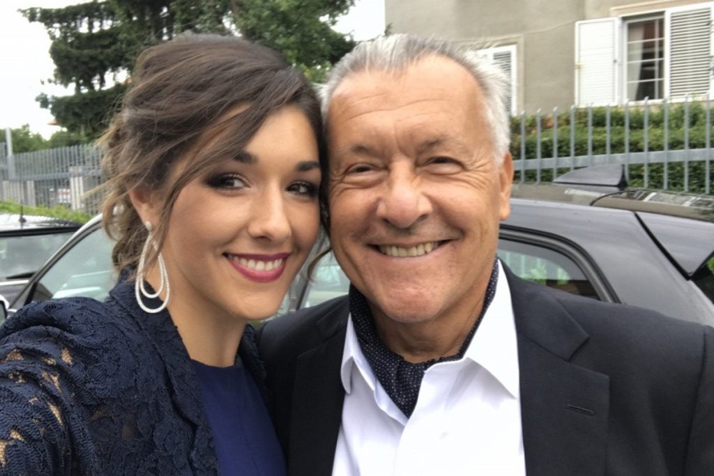 JAZZ SINGER THANA ALEXA From singing at Dubrovnik's Trubadur to Grammy nomination 6 Thana Alexa