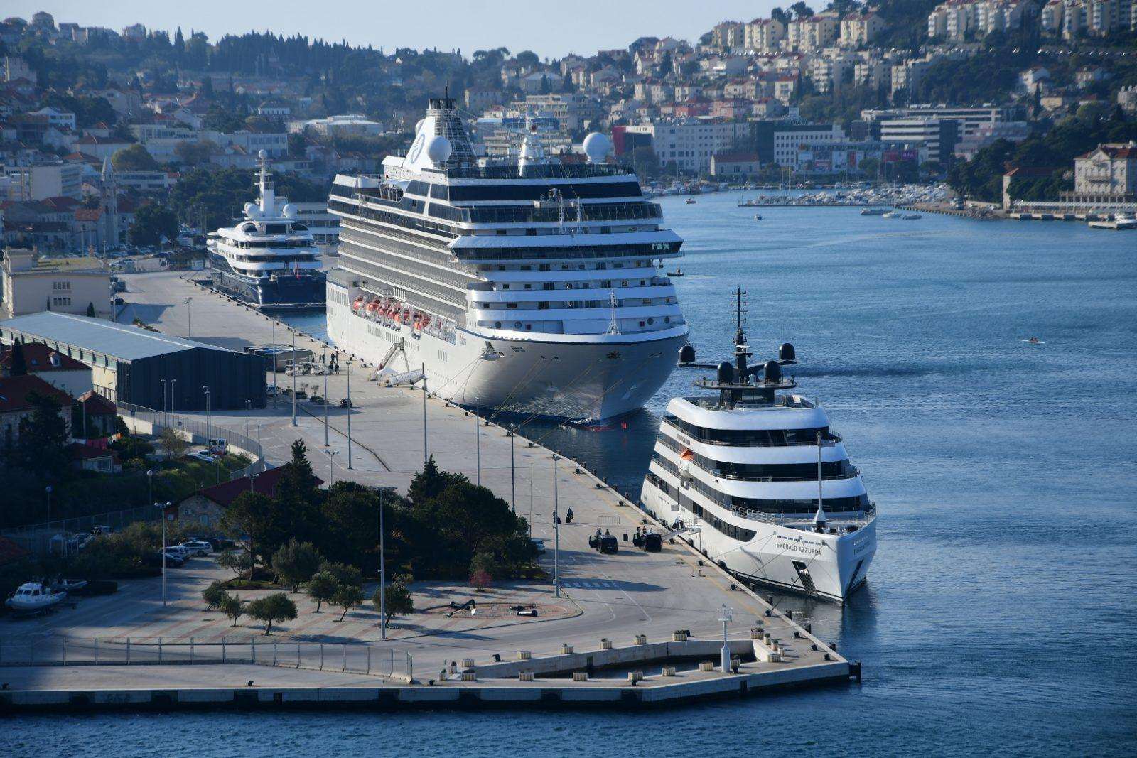 Emerald Azzurra: The Luxury Cruiser with Croatian Signature 2 EMERALD AZZURRA 1