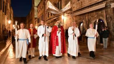 Good Friday Procession in Dubrovnik 19