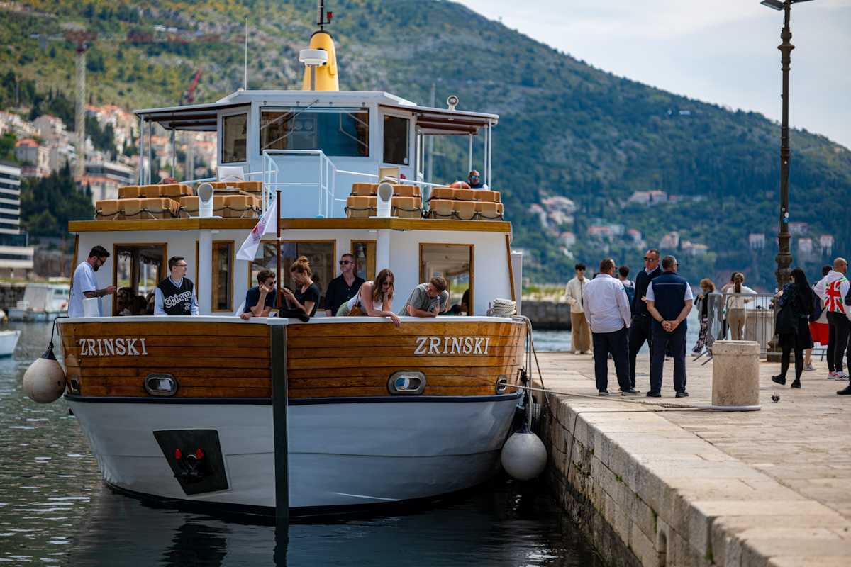 Best April Walks in Dubrovnik: Stradun, Gradac Park and More 1 lokrum