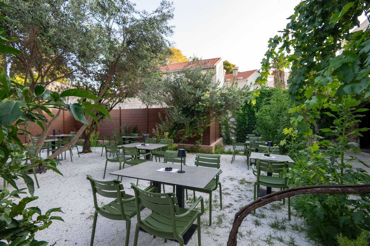 shelby secret garden 1