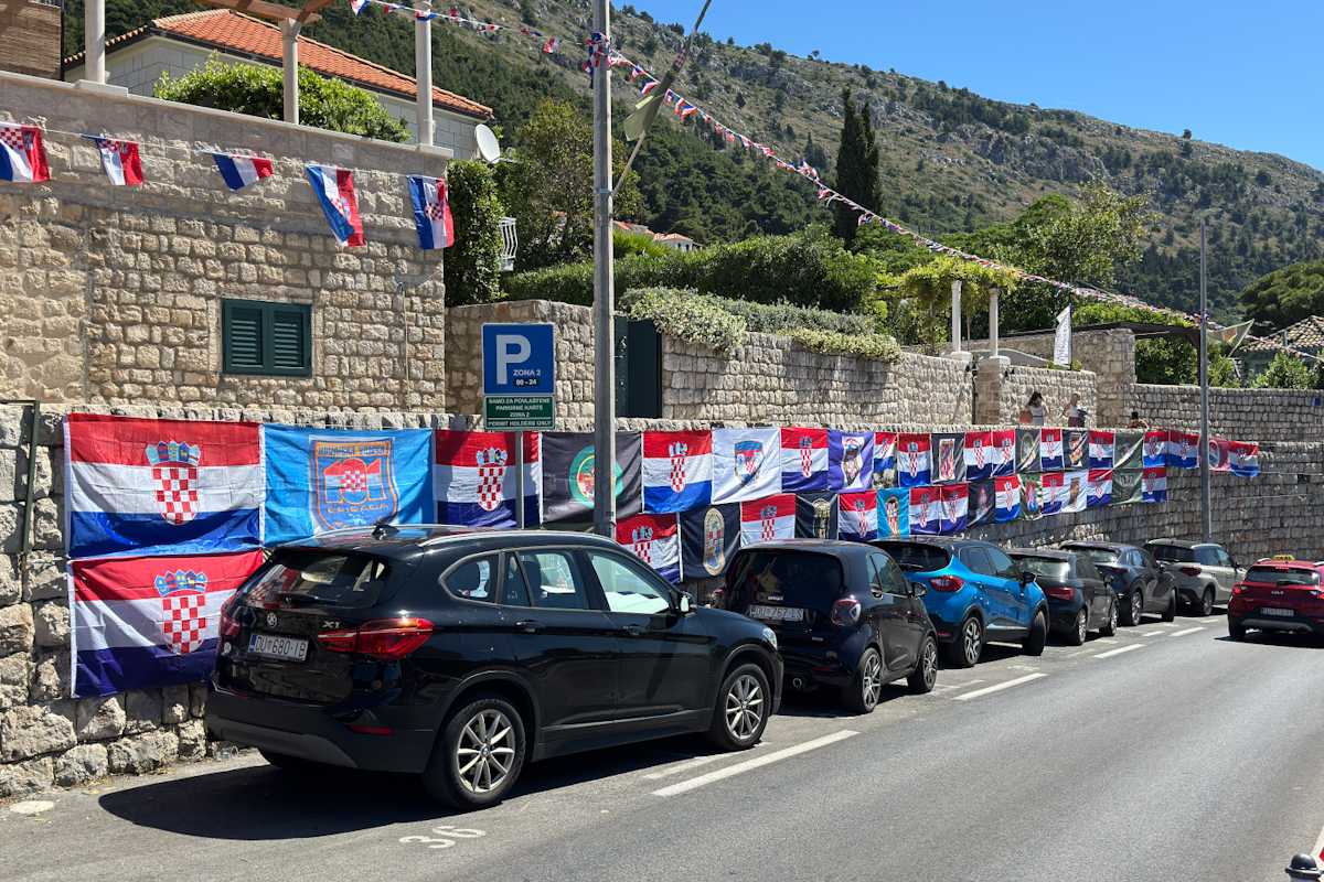 kapelica flags3