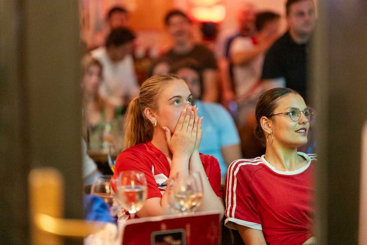 Dubrovnik Dressed in Red and White, Croatia Falls 4:2 to England in Dallas 1 hrvatska engleska 9